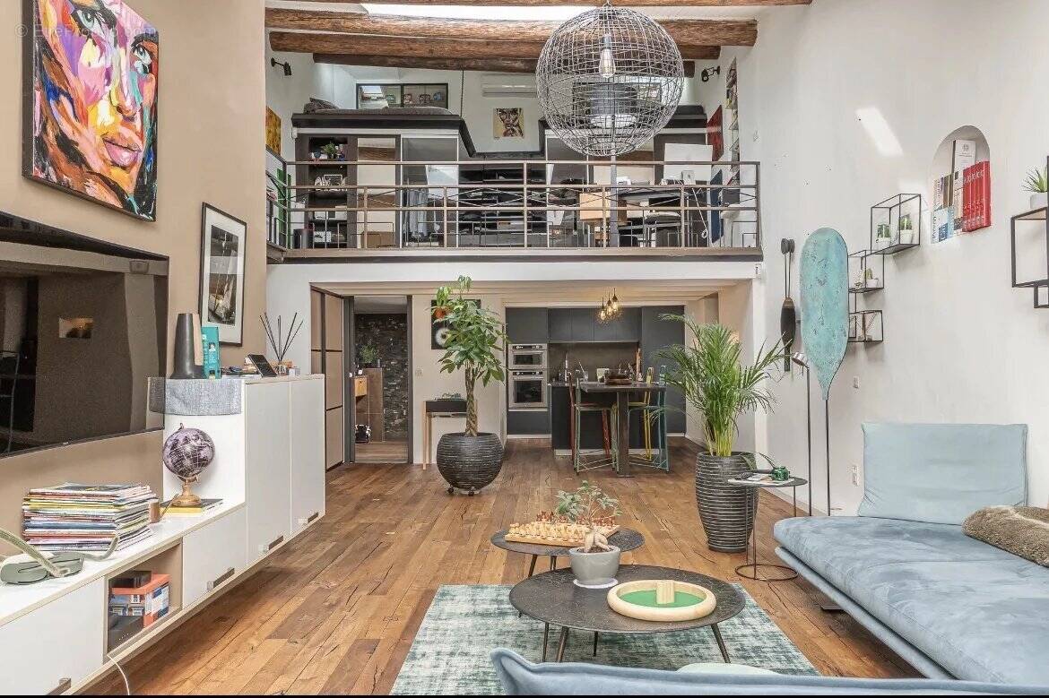 Appartement à MARSEILLE-7E