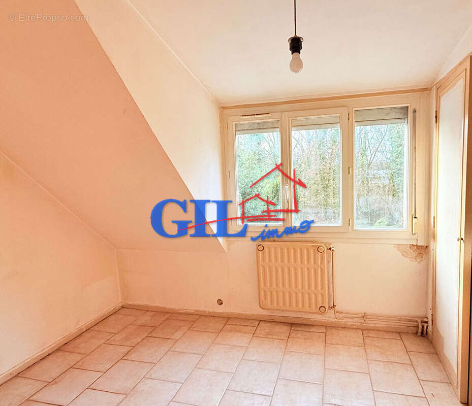 Maison à SAVIGNY-LE-TEMPLE