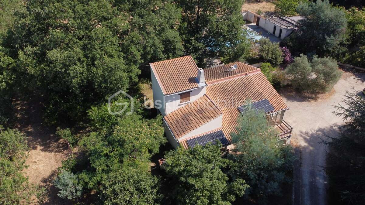 Propriété de caractère sur parc arboré avec piscine et pool-house – Fort potentiel - photo 5