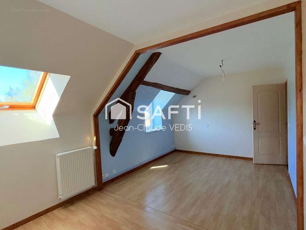Maison 135 m² à Villebret  - photo 4