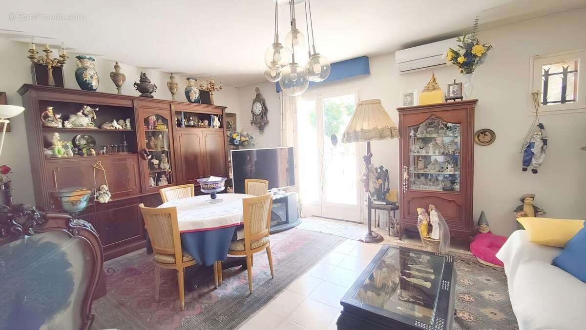 Maison à VALLAURIS