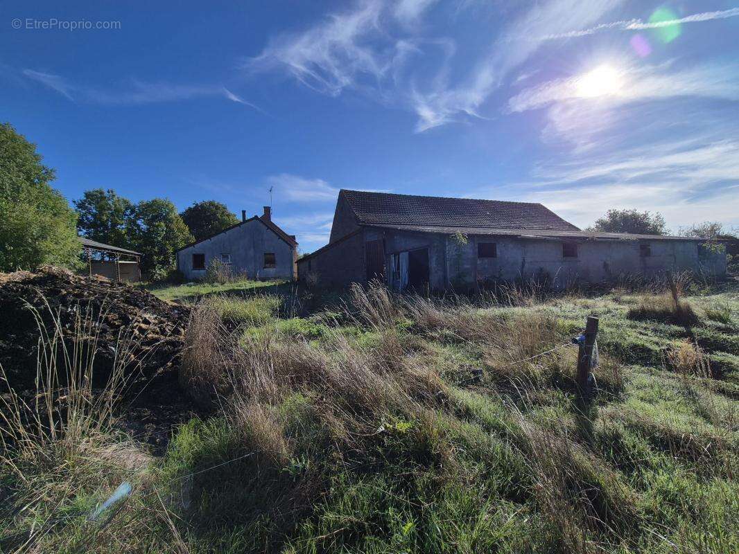 Maison à LA BERTHENOUX