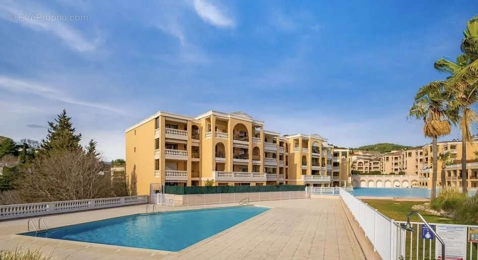 Appartement à LE CANNET