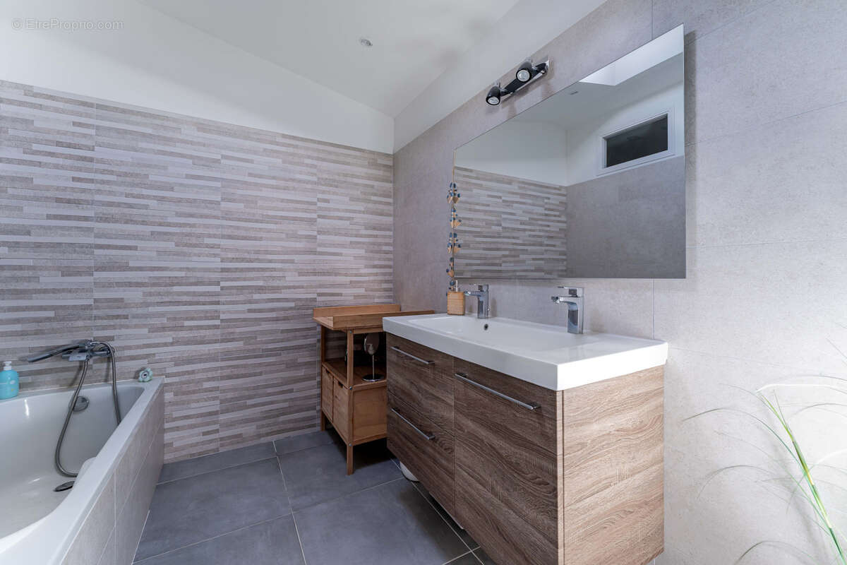 Appartement à BRINDAS