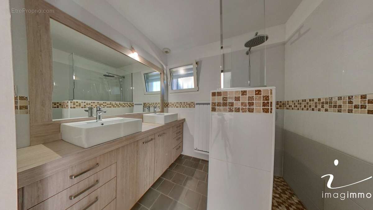 Maison à SAINT-JEAN-DE-VEDAS