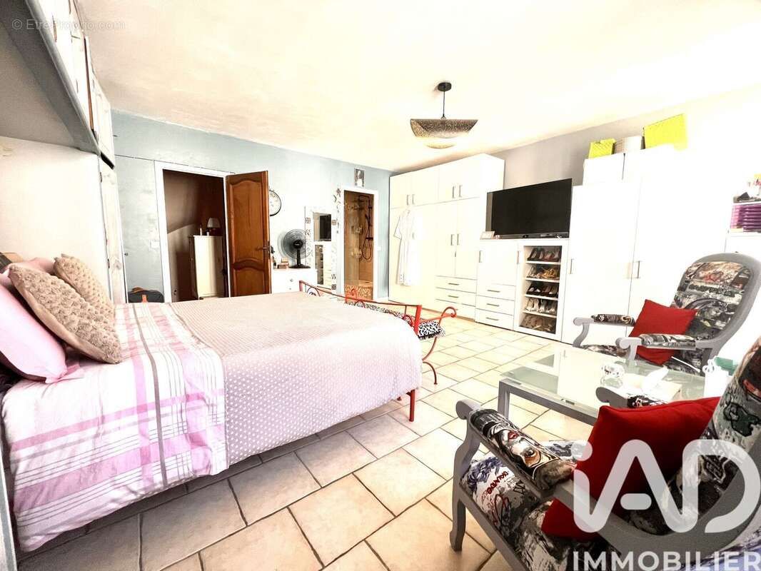 Photo 9 - Maison à SAINT-MAXIMIN-LA-SAINTE-BAUME