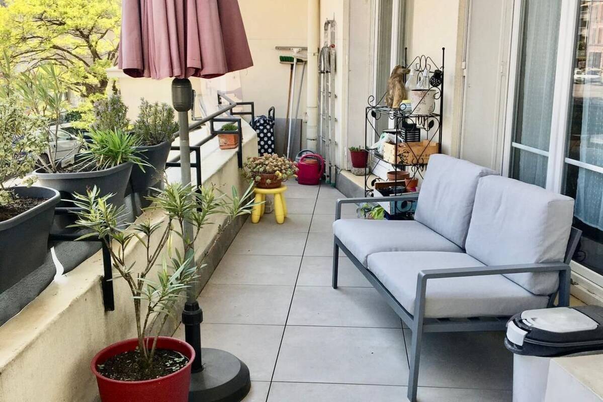 Appartement à SAINT-MAUR-DES-FOSSES