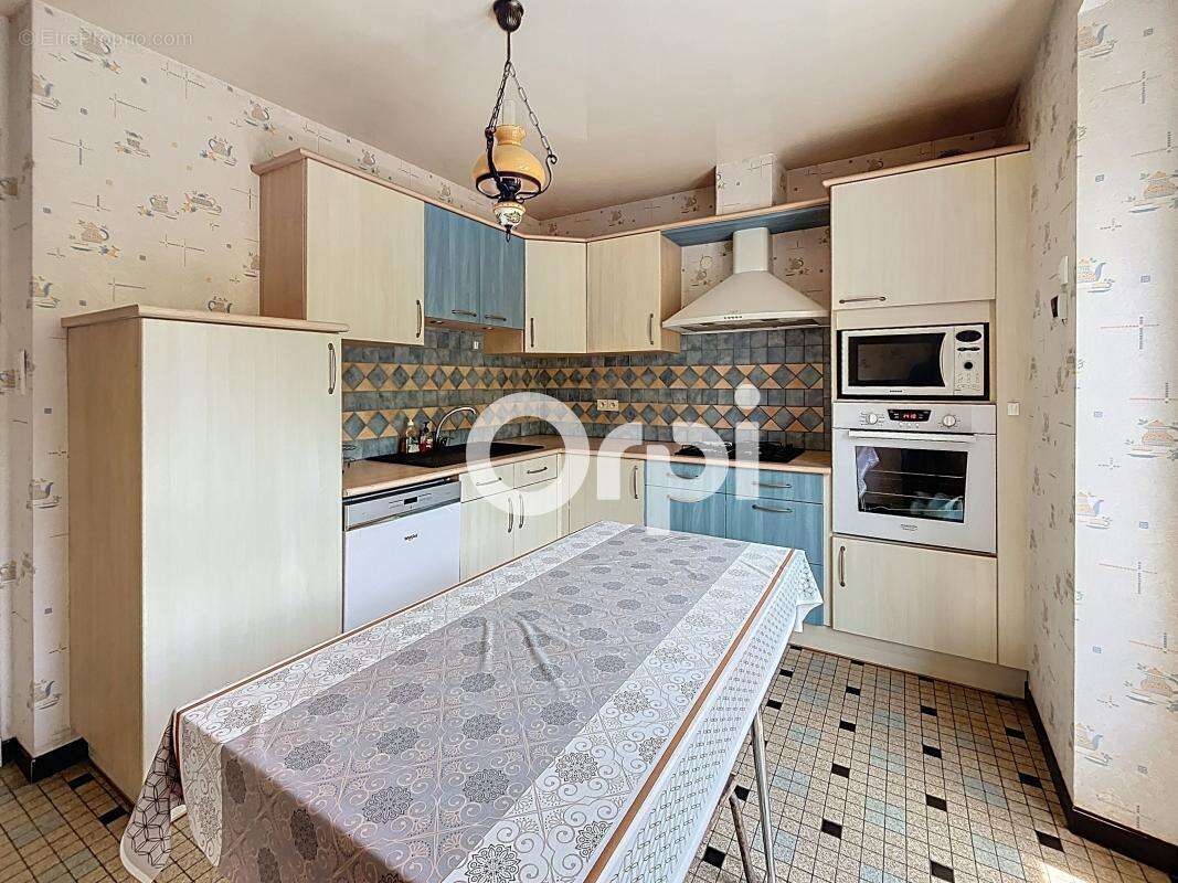 Maison à BRIGNAC-LA-PLAINE