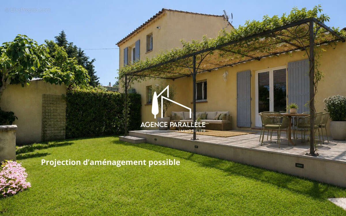 Maison à L'ISLE-SUR-LA-SORGUE