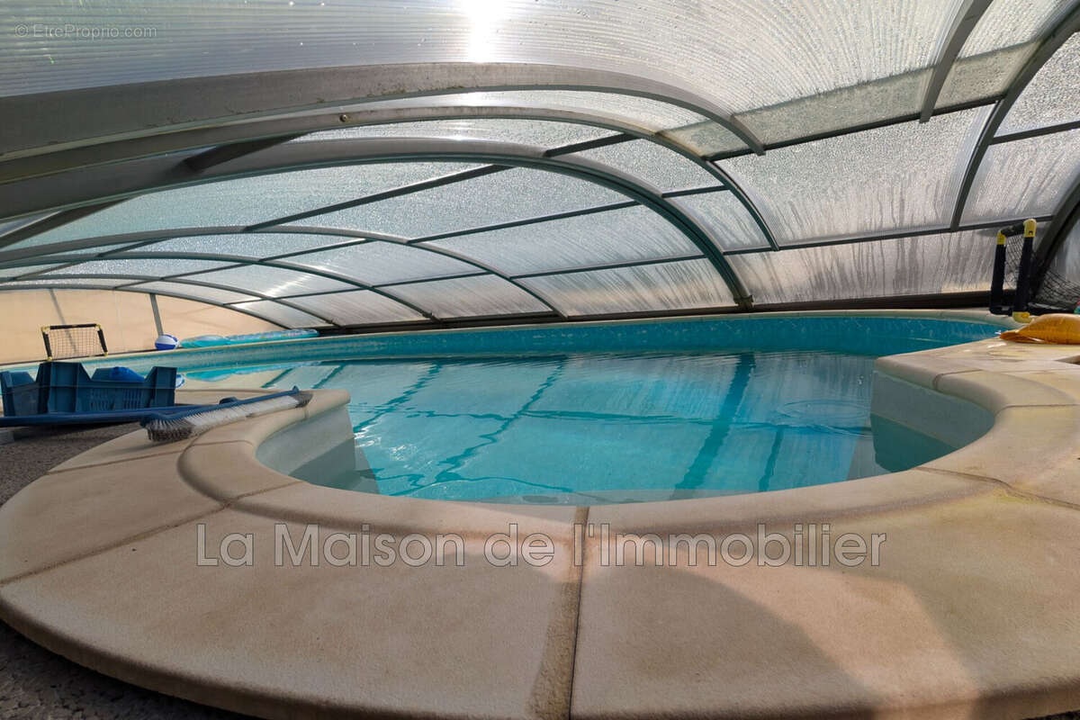 Maison à PONT-DE-L&#039;ARCHE