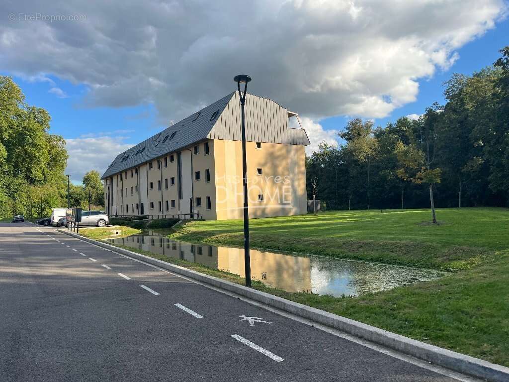Appartement à FONTENAY-TRESIGNY