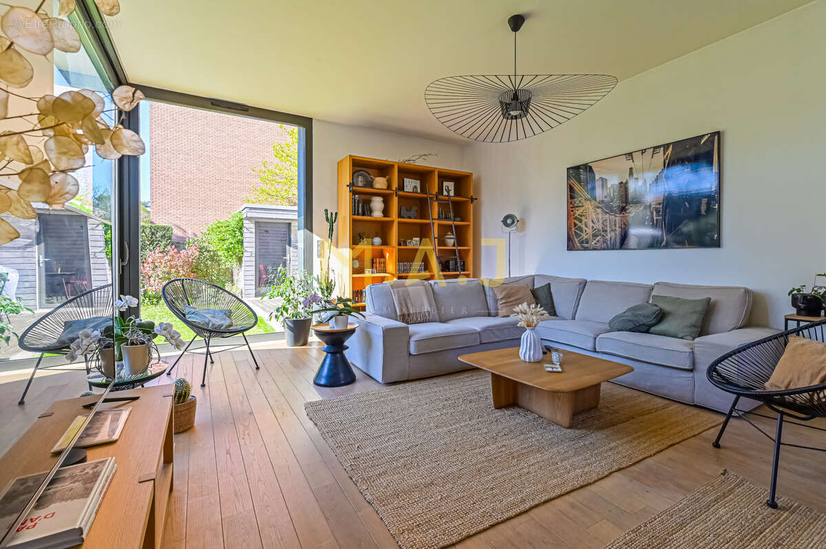 Maison à LE PERREUX-SUR-MARNE