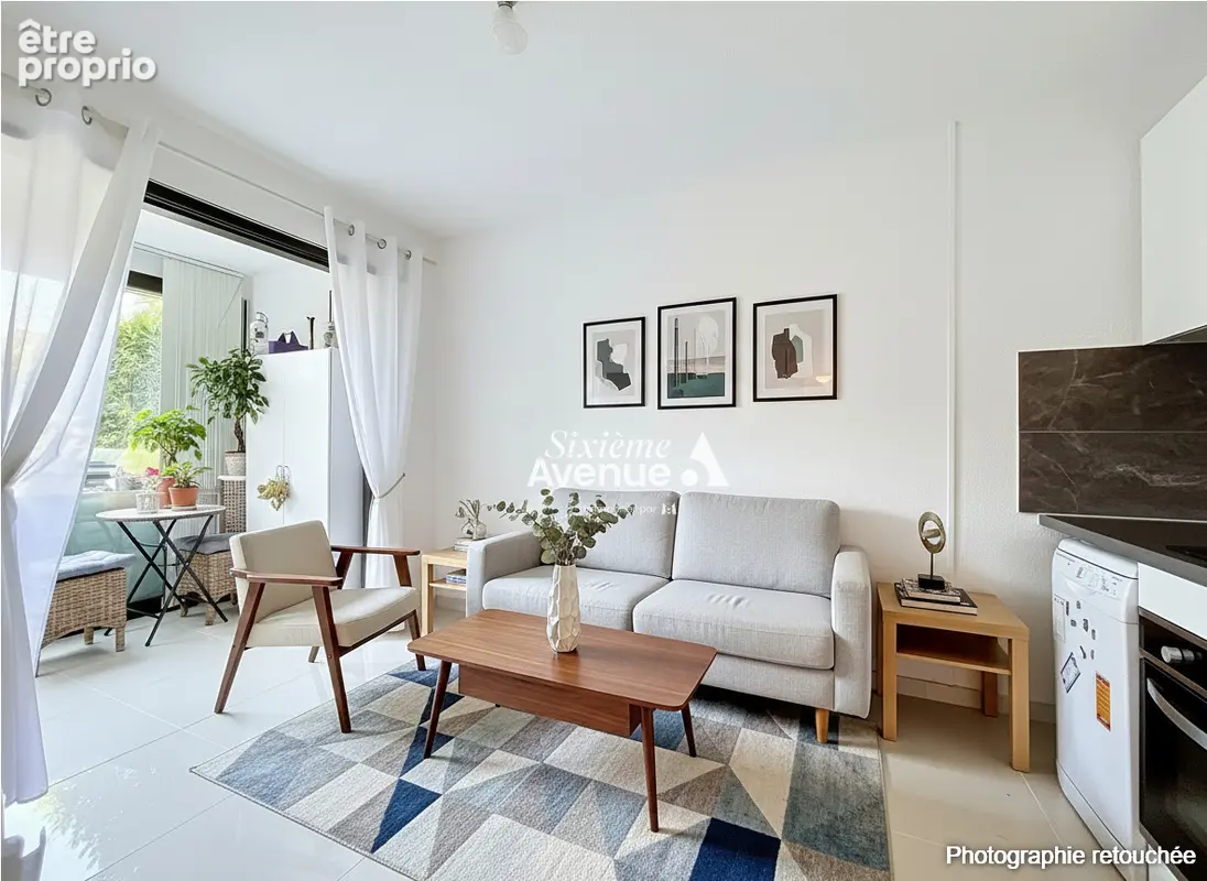 A VENDRE A MANDELIEU appartement 2 pièces en rez-de-jardin avec cave et place privative - photo 5