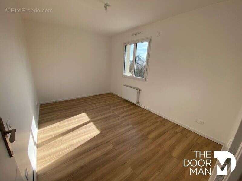 Maison à LE PERRAY-EN-YVELINES