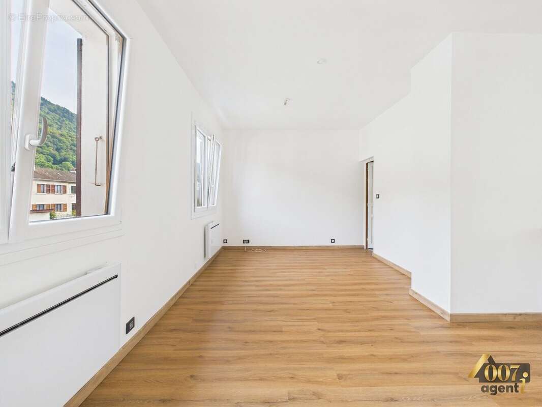 Appartement à VILLARD-BONNOT