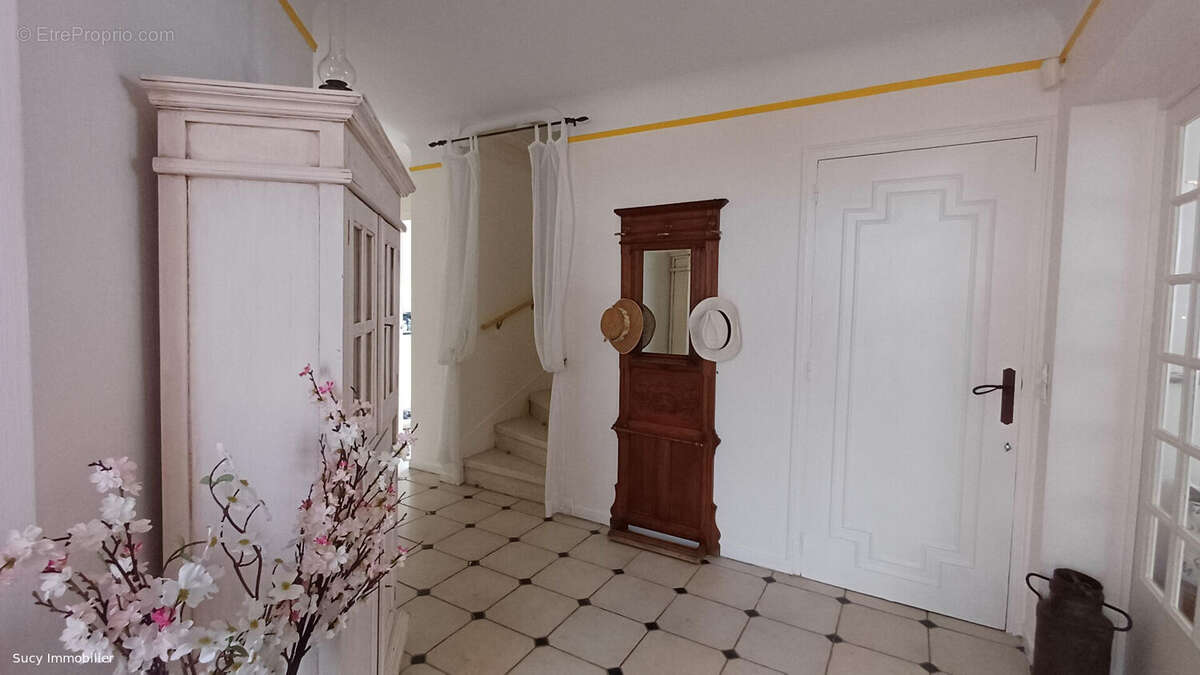 Maison à PONTAULT-COMBAULT