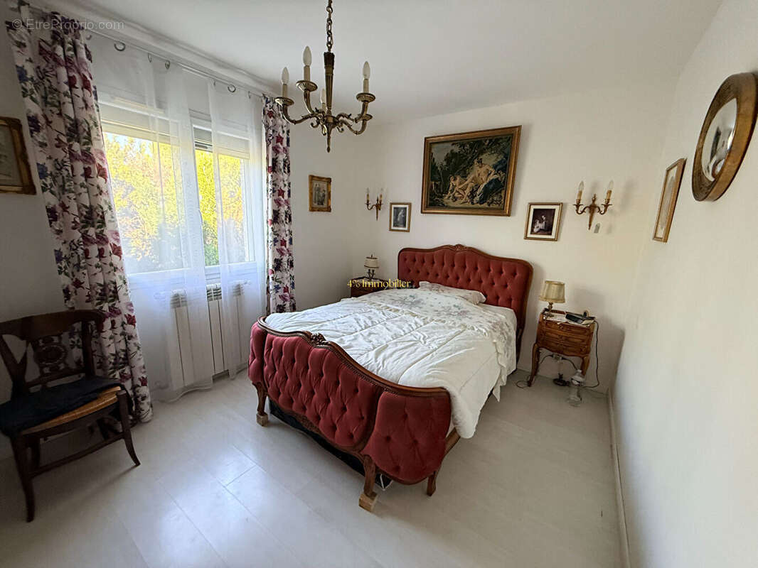 Maison à MONTBLANC