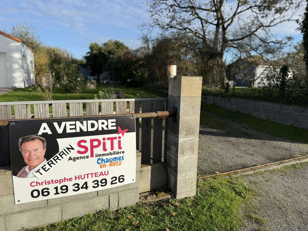 Terrain à ARTHON-EN-RETZ