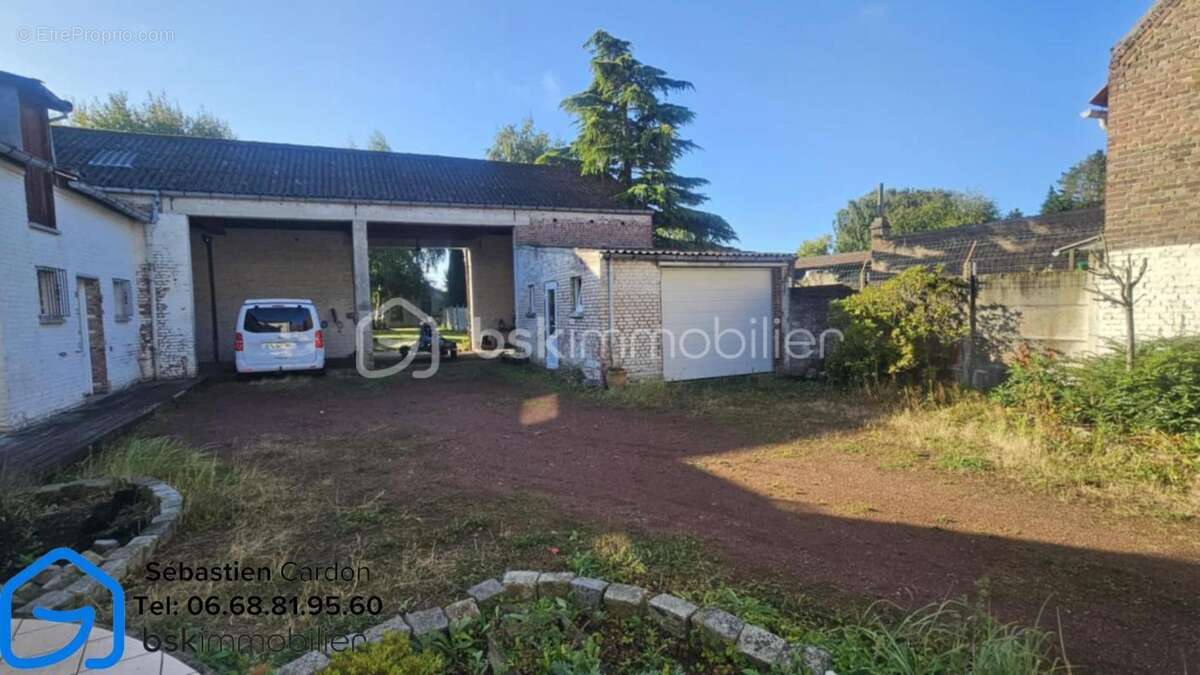 Maison à COURRIERES