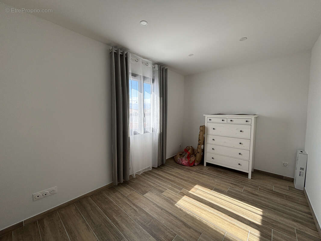 Maison à LIVRON-SUR-DROME