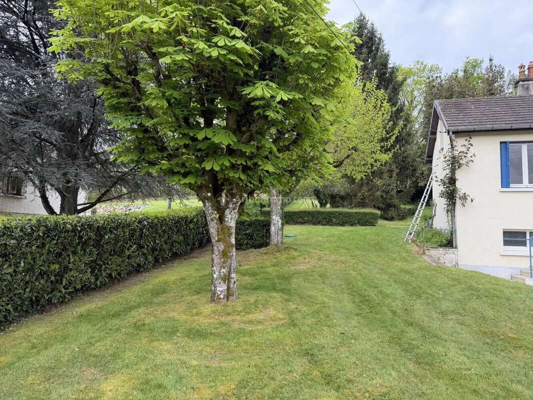 Maison à CHAHAIGNES