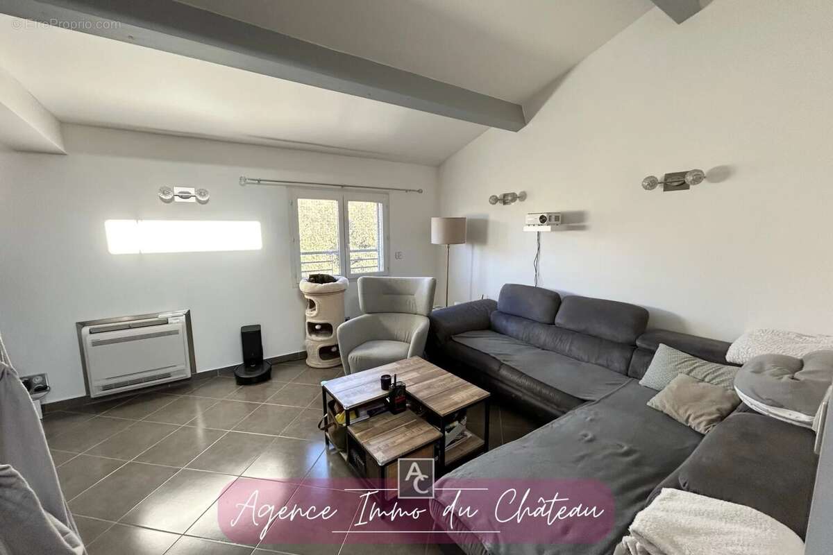 Appartement à ROCBARON