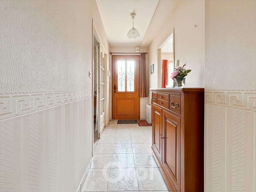 Maison à BESSINES-SUR-GARTEMPE