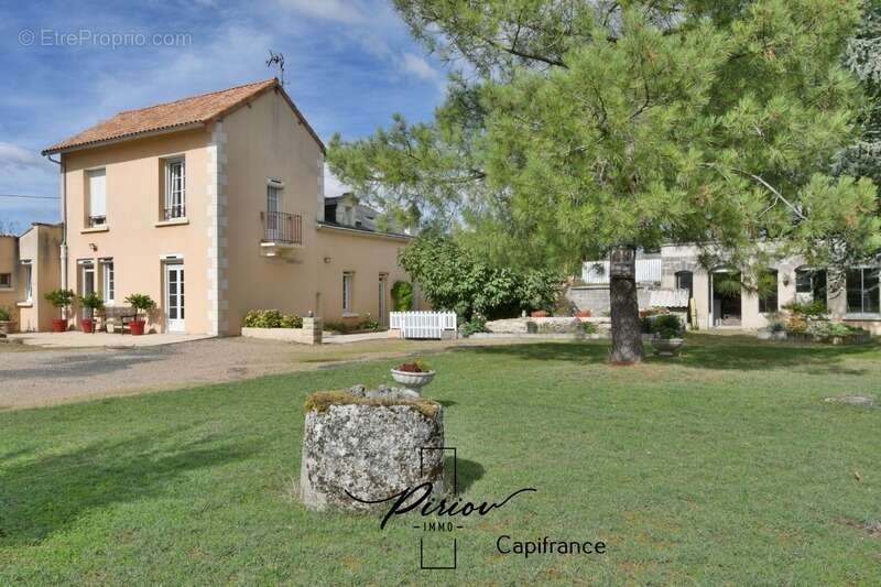 Maison à DOUE-LA-FONTAINE