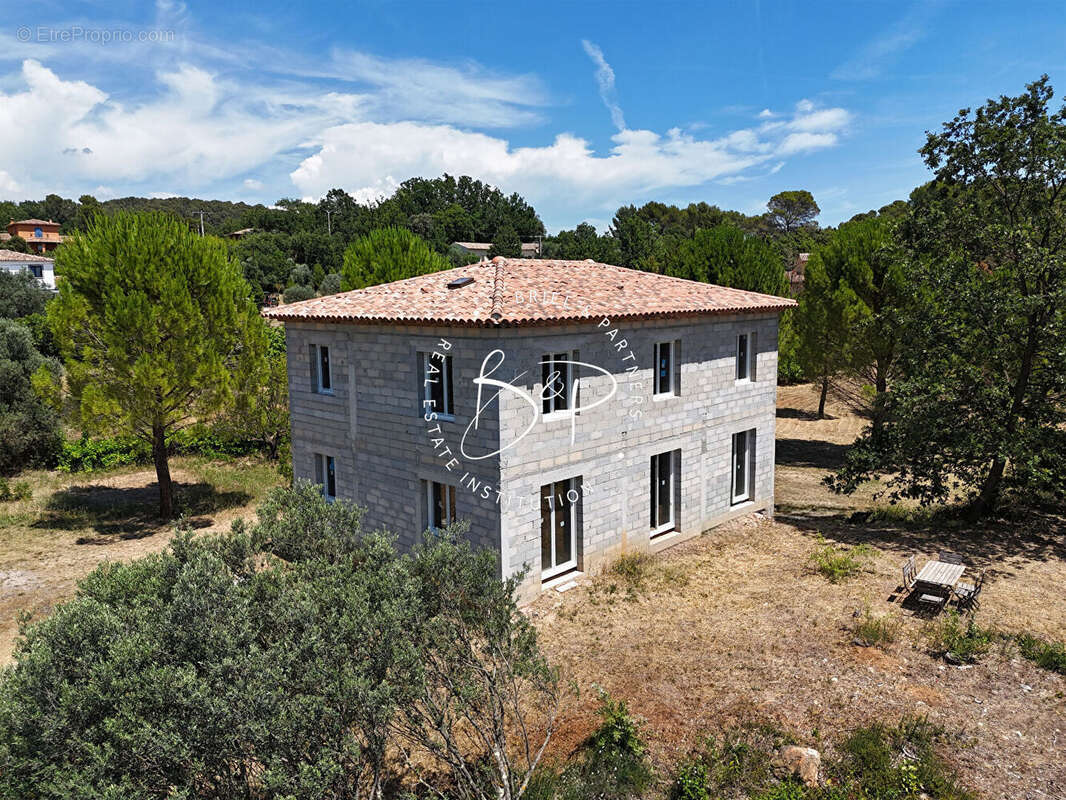 Maison à LORGUES