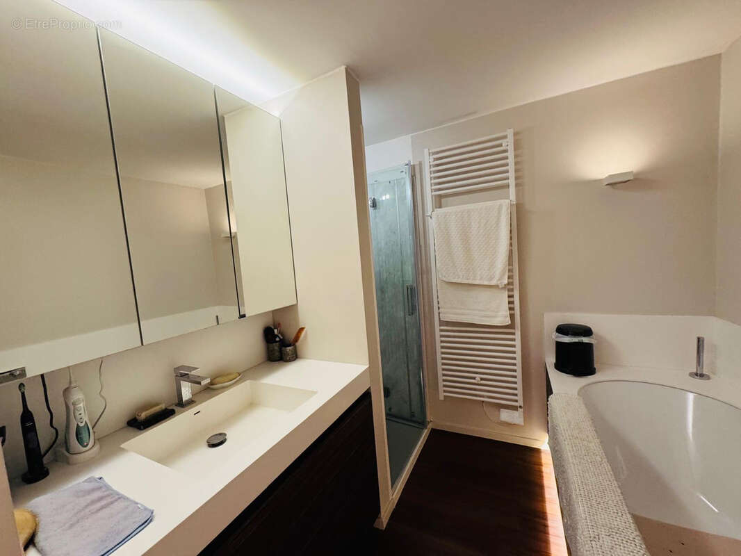 Appartement à COGOLIN