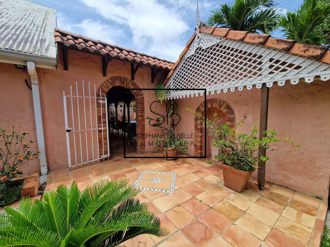 Maison à FORT-DE-FRANCE