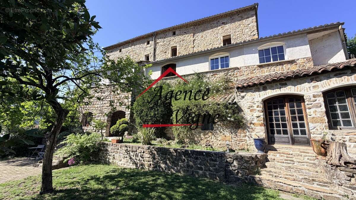 Maison à LES MAGES