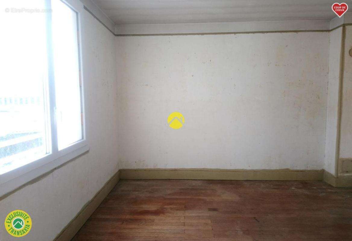 Maison à SAINT-AMAND-MONTROND