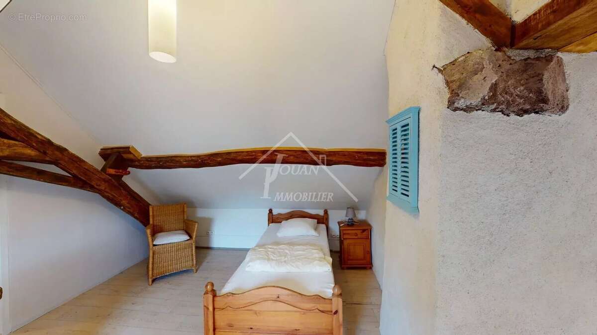 Maison à SAINT-BONNET-TRONCAIS