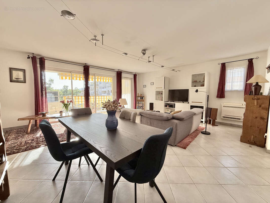 Appartement à HYERES
