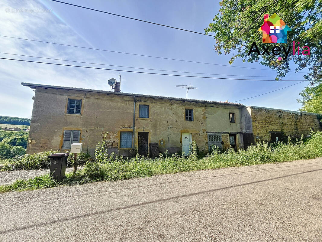 Appartement à CHARLIEU