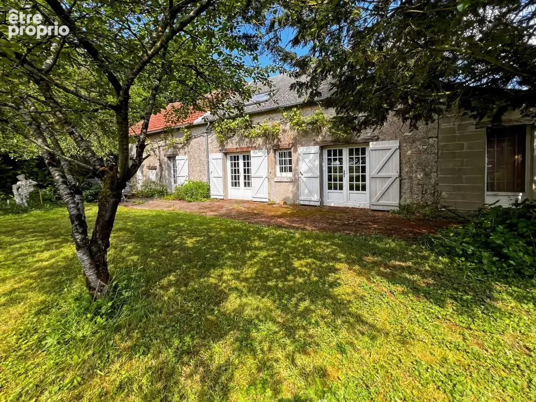  Authentique propriété de caractère sur près de 7 900 m² : Un potentiel de rénovation exceptionnel !  - photo 2
