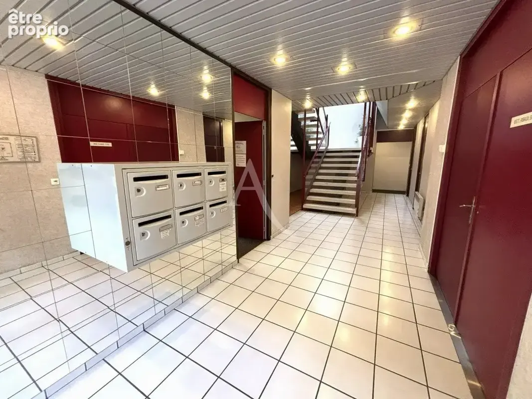 Bureaux pontoise rdc - 70m² - photo 9