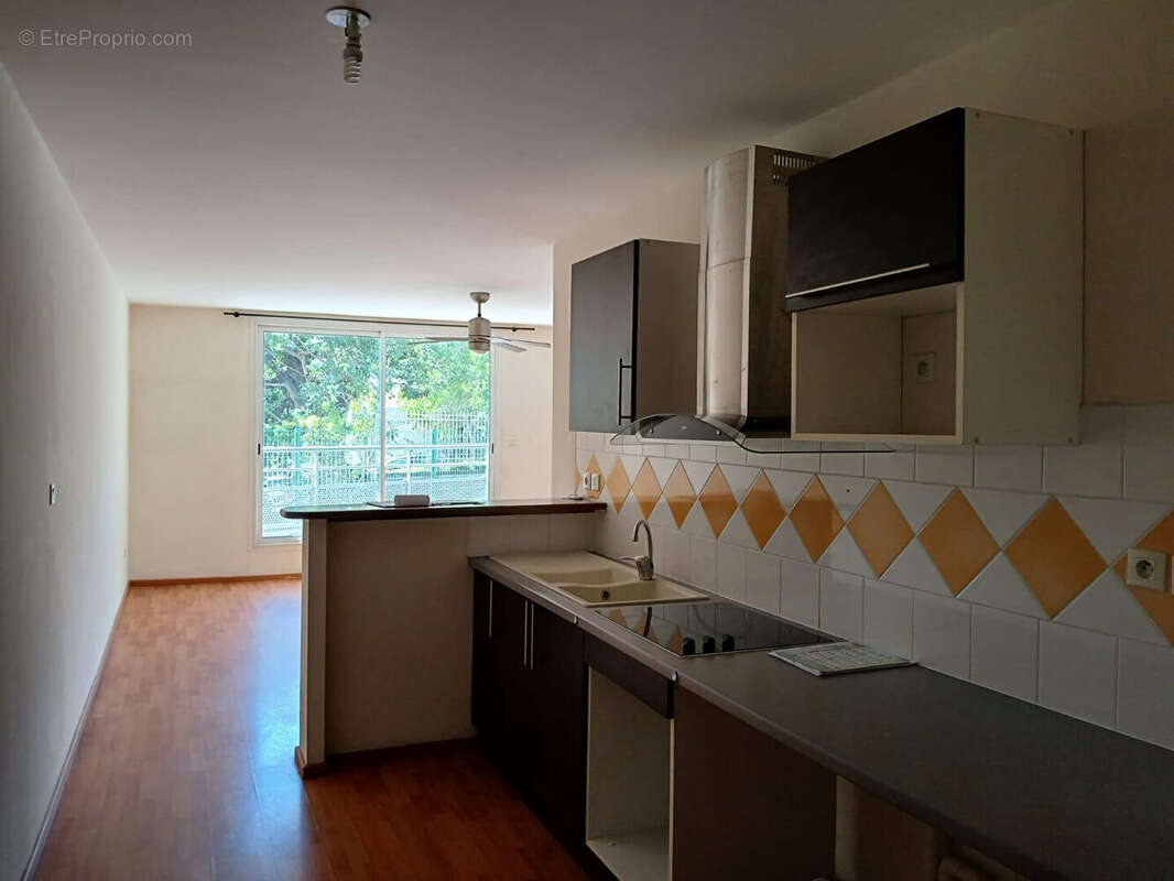 ST DENIS BEL APT. T2 d'une surface habitable de 57 m² + 16 m² de Varangue - photo 3