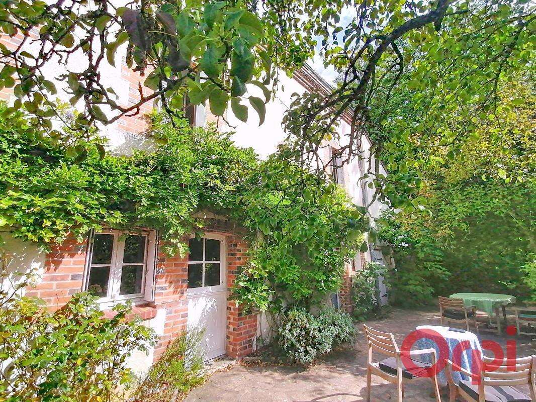 Maison à VILLECHAUVE