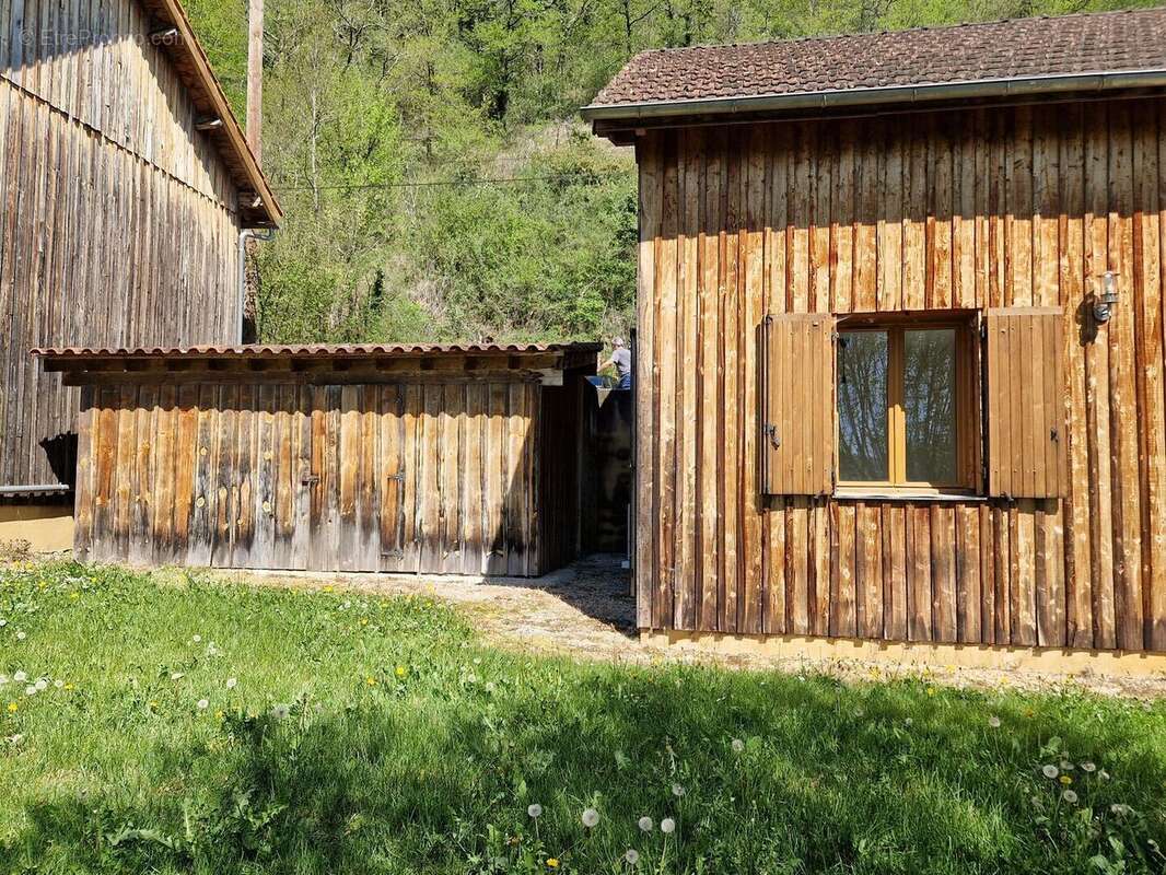Remise - Maison à COUX-ET-BIGAROQUE