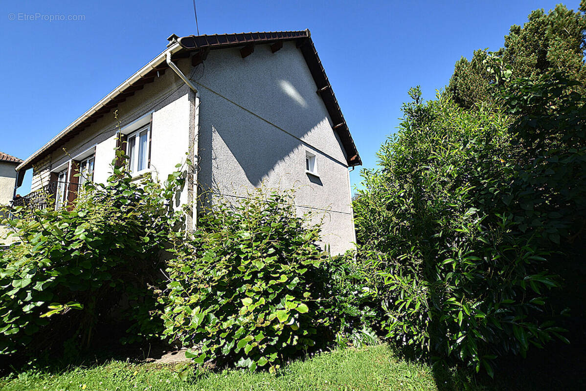 Maison à COMBS-LA-VILLE