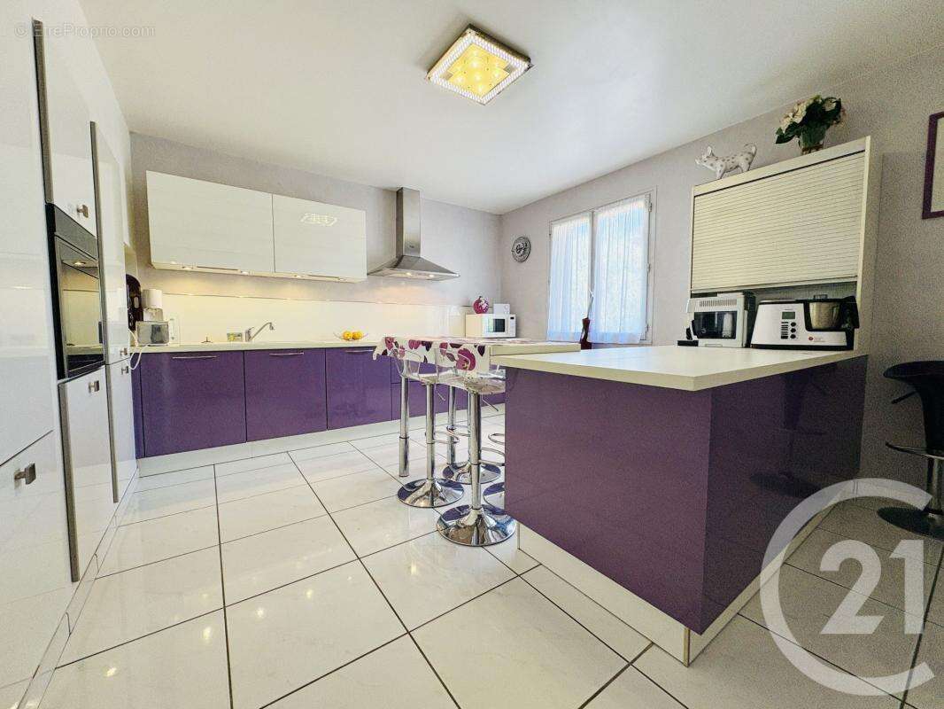 Maison 155 m² à Peyrat-De-Bellac  - photo 10