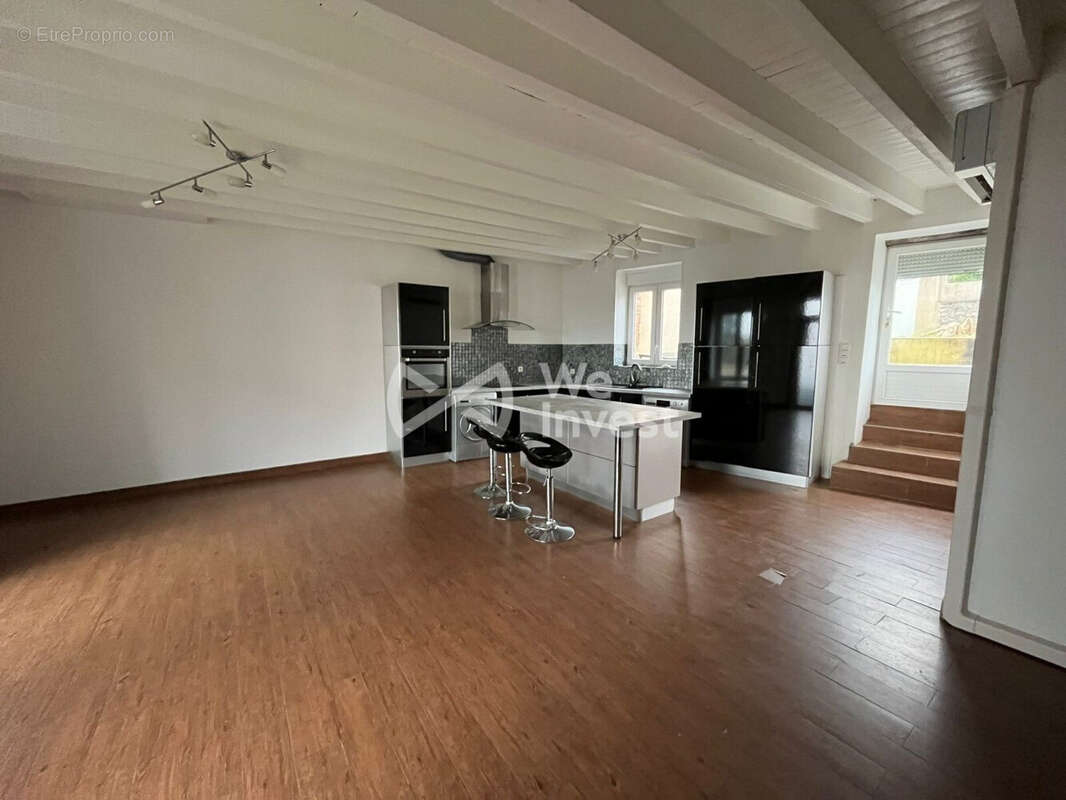 Maison à MENOMBLET