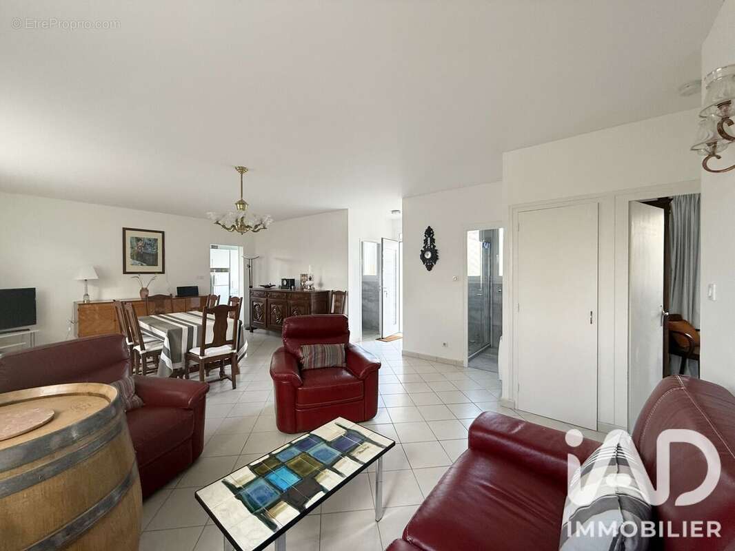Maison 86 m² à Varennes  - photo 7