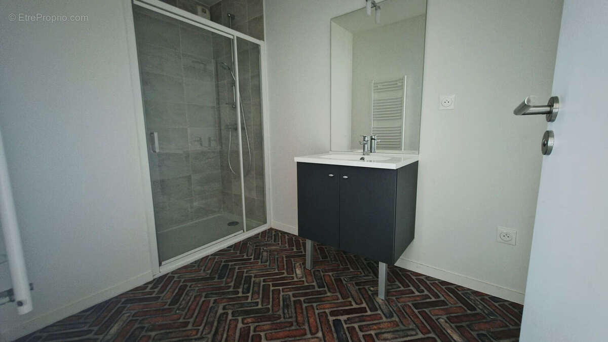 Appartement à LE RHEU