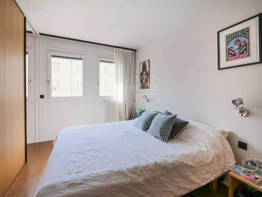 Appartement à PARIS-7E