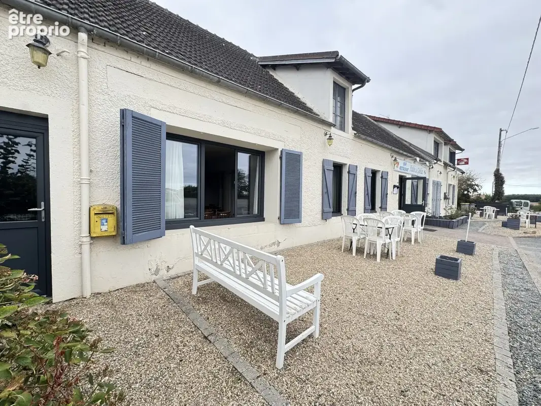 Commerce 280 m² à vendre à Saint-Desire (03370) - photo 1