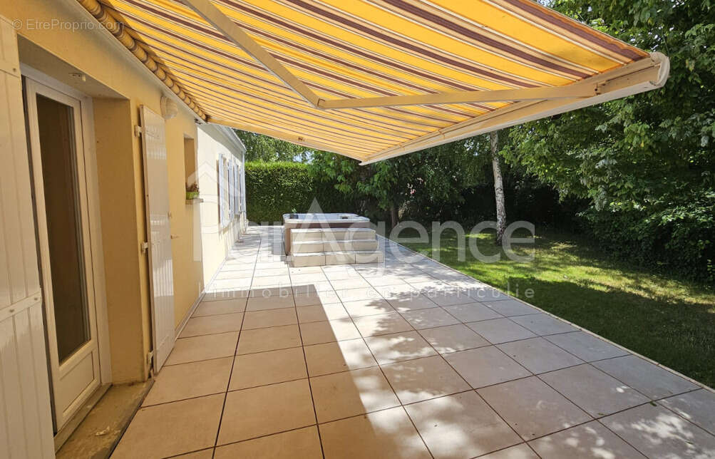 Maison de plain pied 5 pièces - Beau terrain - photo 9