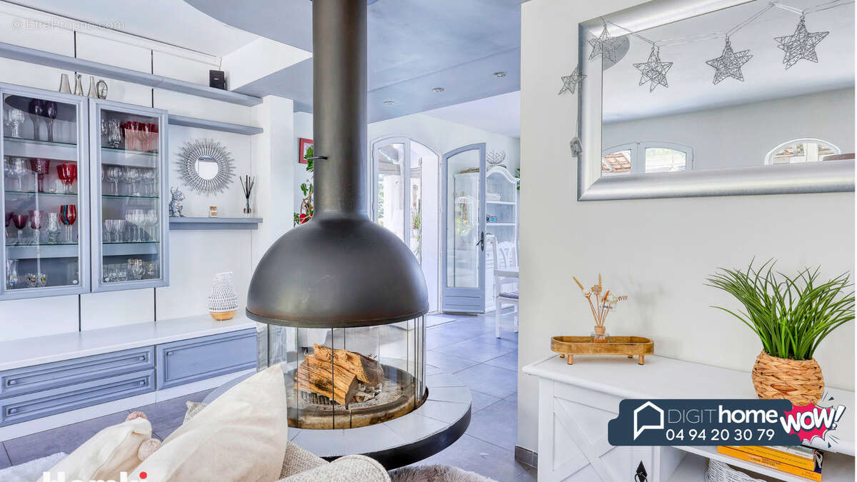 Maison à SOLLIES-VILLE